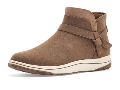 Clarks Breeze Emma Women's Boots Tan: 7.5 B - Medium, Synthetic In Brown