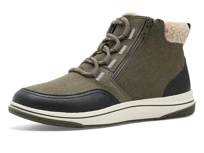 Clarks Breeze Moss Women's Boots Olive: 7 B - Medium, Synthetic/textile