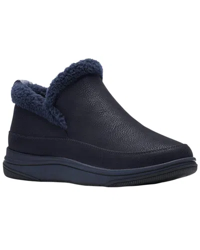 Clarks Breeze Park Textile Boot In Blue