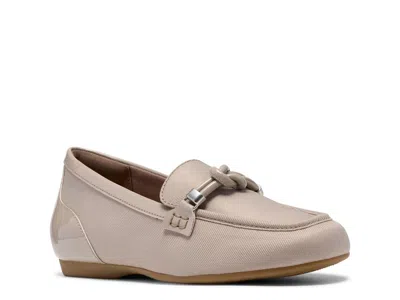 Clarks Cathrynn Jazz Loafer In Neutral