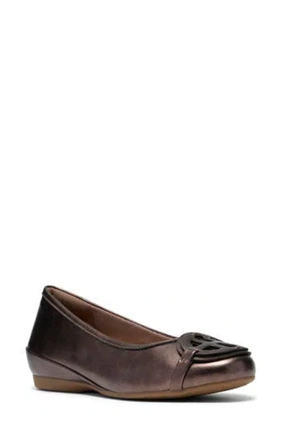 Clarks ® Cathrynn Luna Skimmer In Bronze Metallic