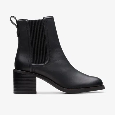 Clarks Chamberly Top In Black