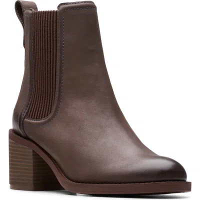 Clarks Chamberly Top Leather Chelsea Boot In Multi