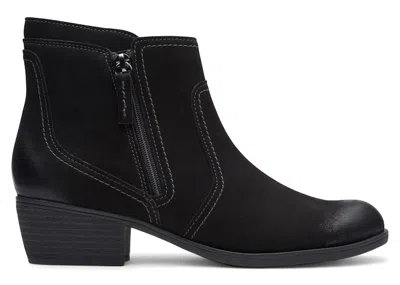 Pre-owned Clarks Charlten Ave Nubuck (women's) Sneakers In Black