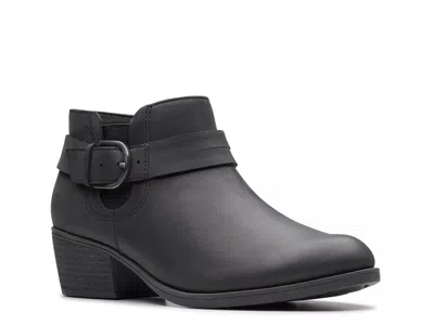 Clarks Charlten Rae Bootie In Black