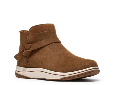 Clarks Cloudsteppers Breeze Emma Bootie In Tan