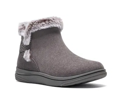 Clarks Cloudsteppers Breeze Pearl Bootie In Dark Grey