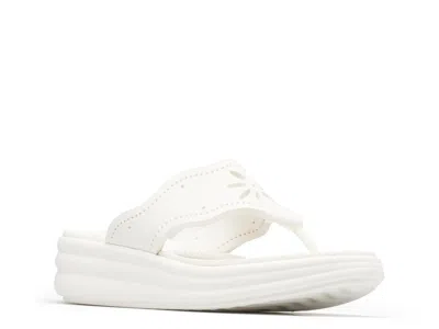 Clarks Cloudsteppers Drift Daisy Sandal In White