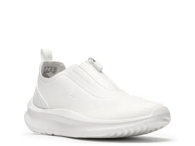 Clarks Cloudsteppers Solevana Bay Sneaker In Animal Print