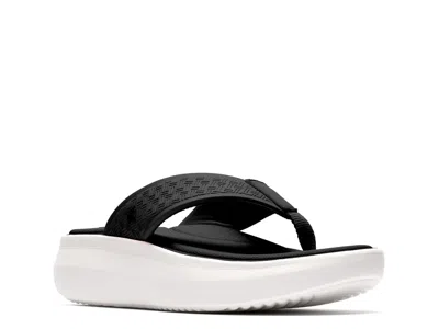 Clarks Cloudsteppers Solevana Post Sandal In Black