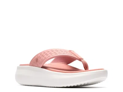 Clarks Cloudsteppers Solevana Post Sandal In Pink