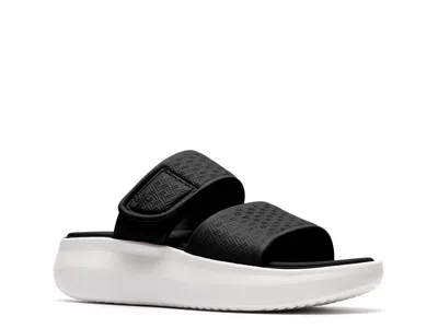 Clarks Cloudsteppers Solevana Star Sandal In Black