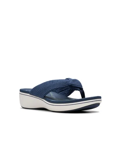 Clarks Cloudsteppers Women's Breeze Rae Erin Slip-on Flat Sandals In Navy Textile