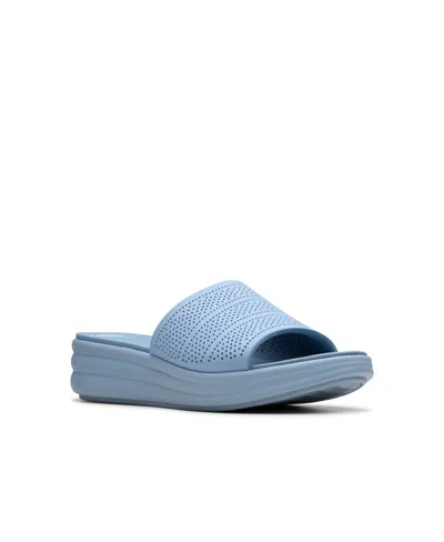 Clarks Cloudsteppers Women's Drift Twist Slip-on Flat Sandals In Light Blue