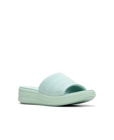 Clarks Cloudsteppers Women's Drift Twist Slip-on Flat Sandals In Mint