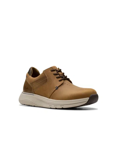 Clarks Collection Men's Motion Trek Pt Shoes In Dark Tan Leather