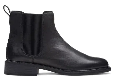 Pre-owned Clarks Cologne Arlo 2 Leather (women's) Sneakers In Black