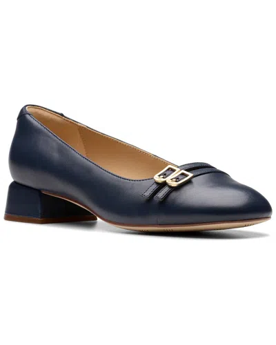 Clarks Daiss30 Court Leather Flat In Blue