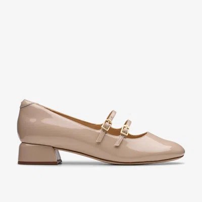 Clarks Daiss30 Shine In Beige