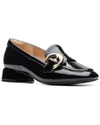 Clarks Daiss30 Trim Leather Flat In Black