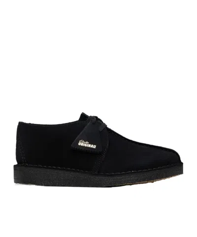 Clarks Desert Trek Derby Shoes In Black