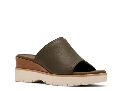 Clarks Diaz Wedge Sandal In Brown