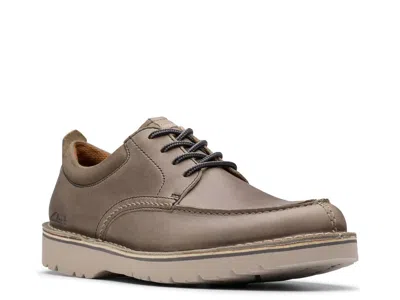 Clarks Eastridge Moc Oxford In Gray