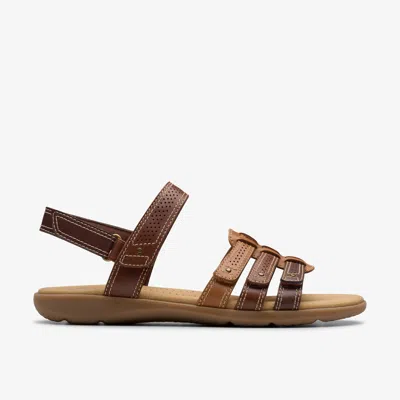 Clarks Elizabelle Kay In Brown