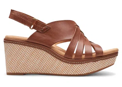 Pre-owned Clarks Elleri Grace Leather (women's) Sneakers In Tan In Brown