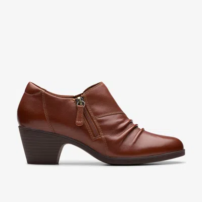 Clarks Emily 2 Braley In Brown