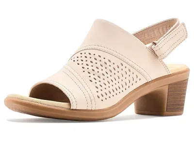 Clarks Emily 2 Mist In Sand