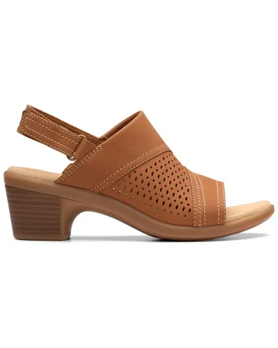 Clarks Emily2 Mist Leather Pump In Multi