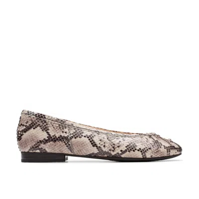 Clarks Fawna Lily In Beige Leather In Multi