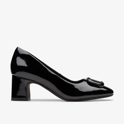 Clarks Fernie Trim In Black