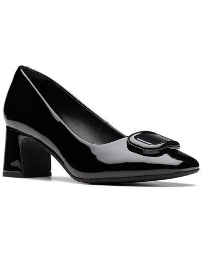 Clarks Fernie Trim Pump In Black Pat