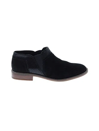 Pre-owned Clarks Flats In Black