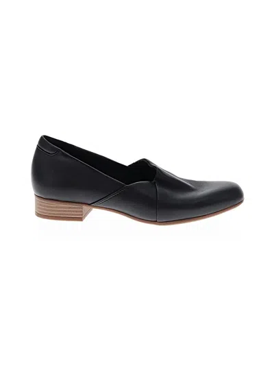 Pre-owned Clarks Flats In Black