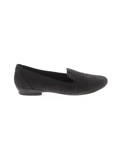 Pre-owned Clarks Flats In Black