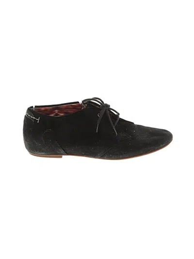 Pre-owned Clarks Flats In Black