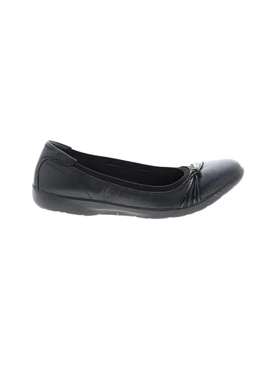 Pre-owned Clarks Flats In Black