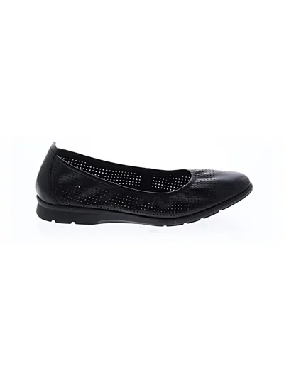 Pre-owned Clarks Flats In Black