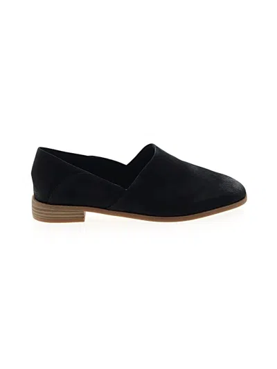 Pre-owned Clarks Flats In Black