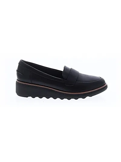 Pre-owned Clarks Flats In Black