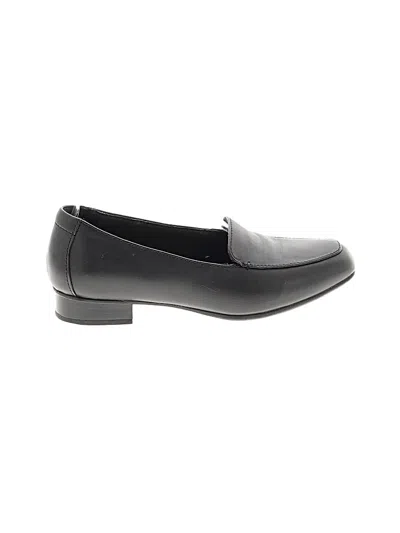 Pre-owned Clarks Flats In Black