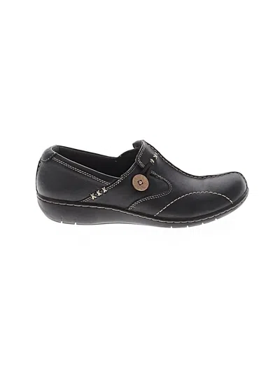 Pre-owned Clarks Flats In Black