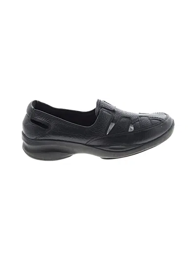 Pre-owned Clarks Flats In Black
