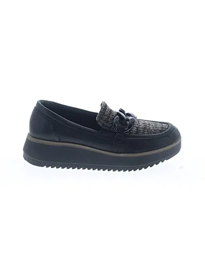 Pre-owned Clarks Flats In Black