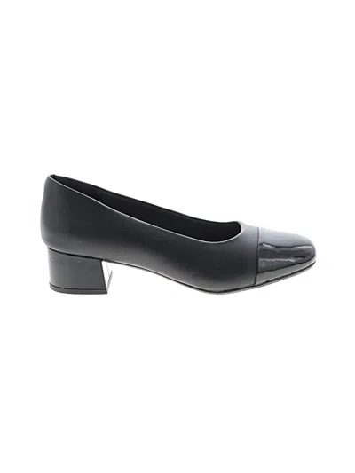 Pre-owned Clarks Flats In Black