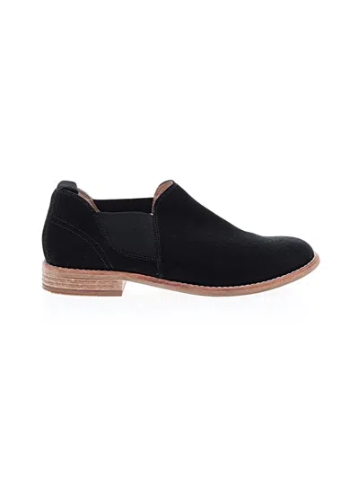 Pre-owned Clarks Flats In Black