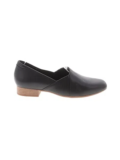 Pre-owned Clarks Flats In Black
